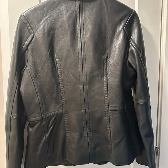 AVANTI Black Leather Women's Jacket - Picture 12 of 15